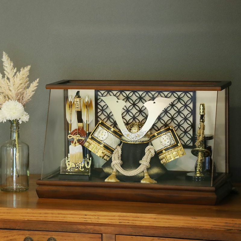 五月人形 ケース入り飾り-銀中鍬形